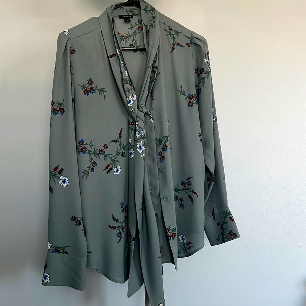 Ann Taylor - size S - like new